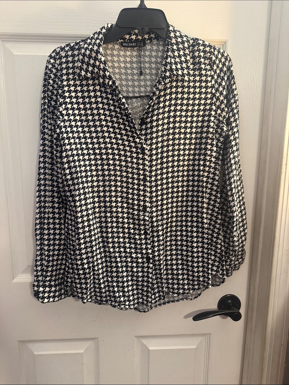 Daisy Black & White Houndstooth Button-Down Shirt